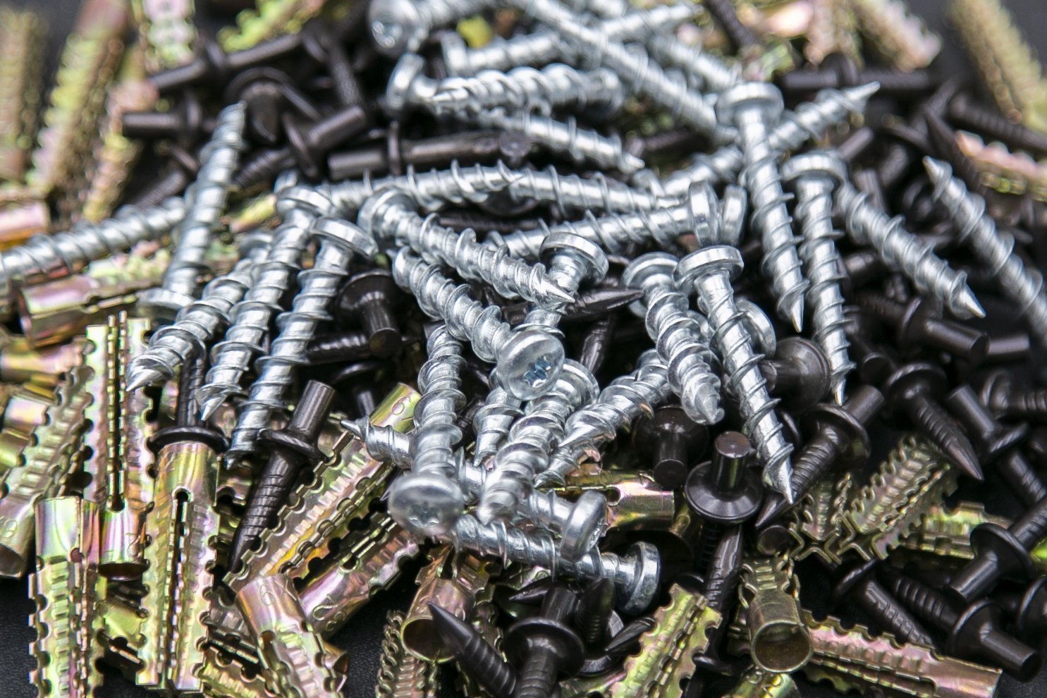 Metalldübel