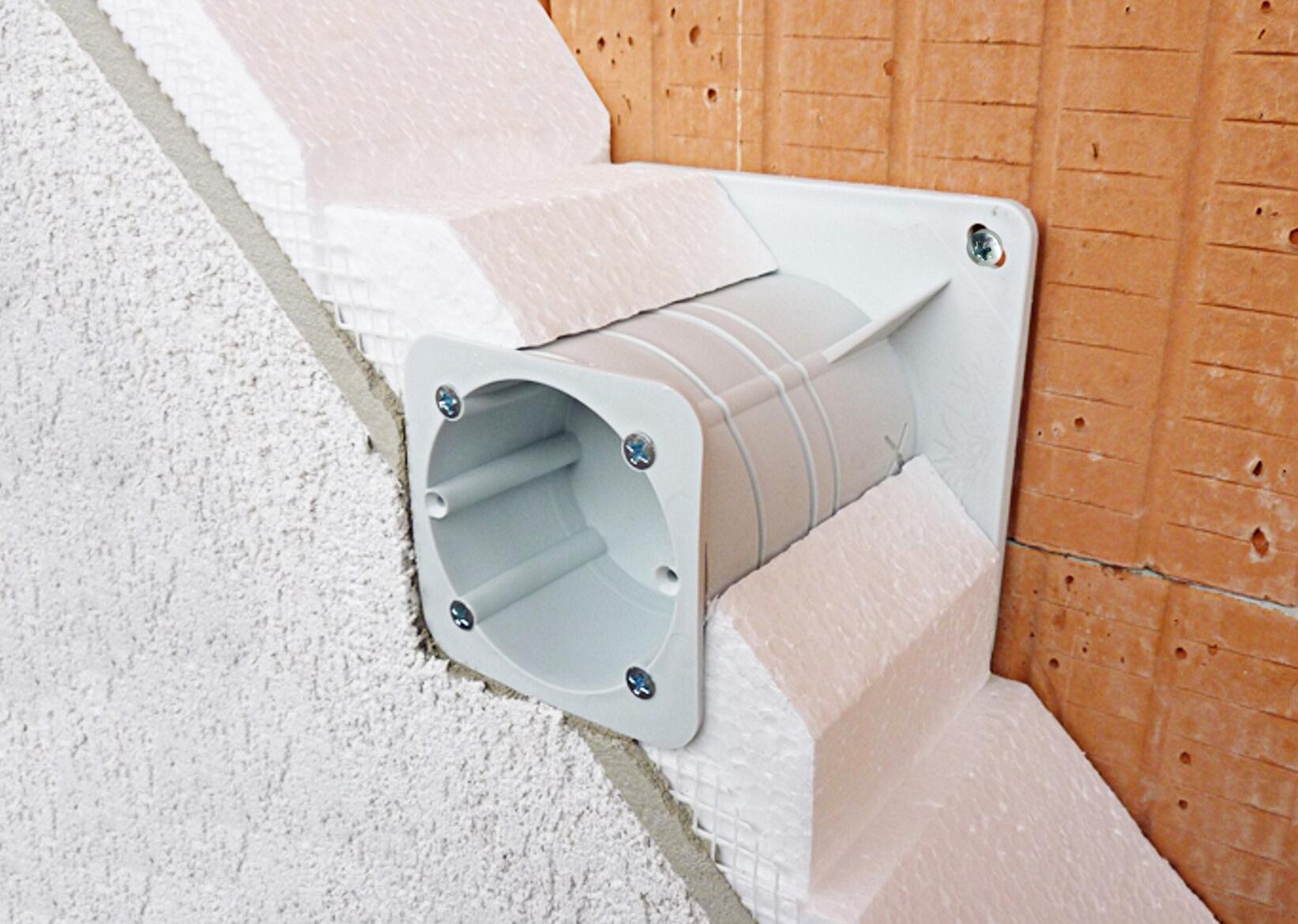 ISO-Konsole MD mit Elektroinstallationsdose