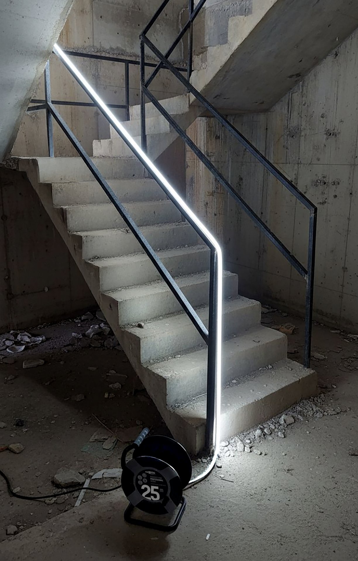 LED Lichtband auf Trommel Anwendung Treppenhaus